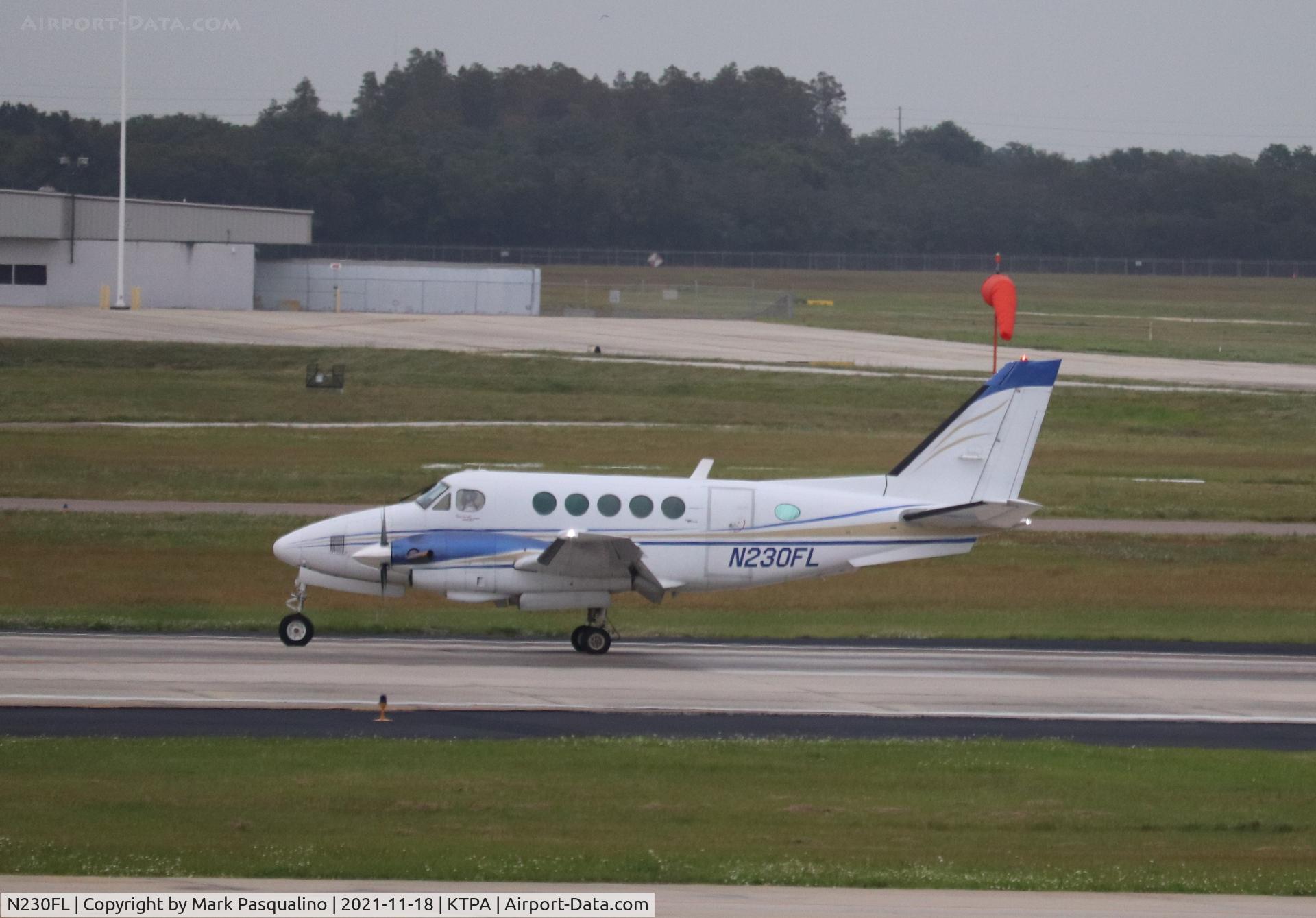 N230FL, 1976 Beech A100 King Air C/N B-230, Beech A100