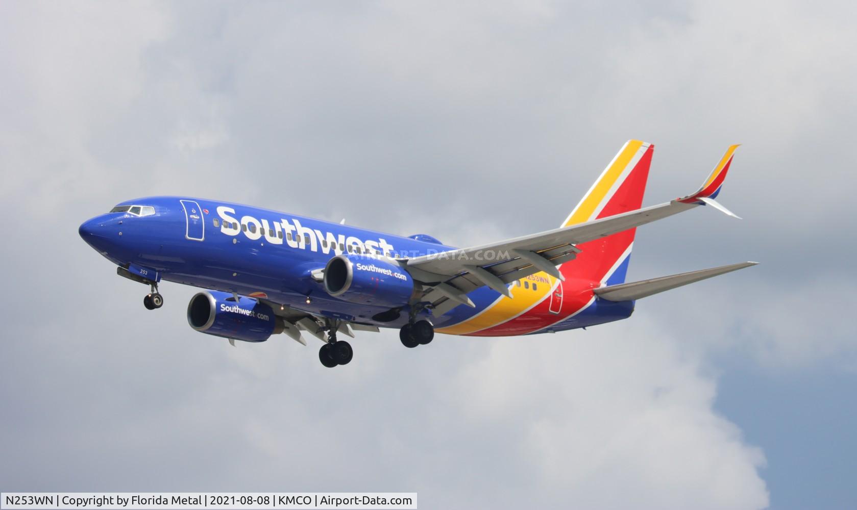 N253WN, 2006 Boeing 737-7H4 C/N 32511, MCO 2021