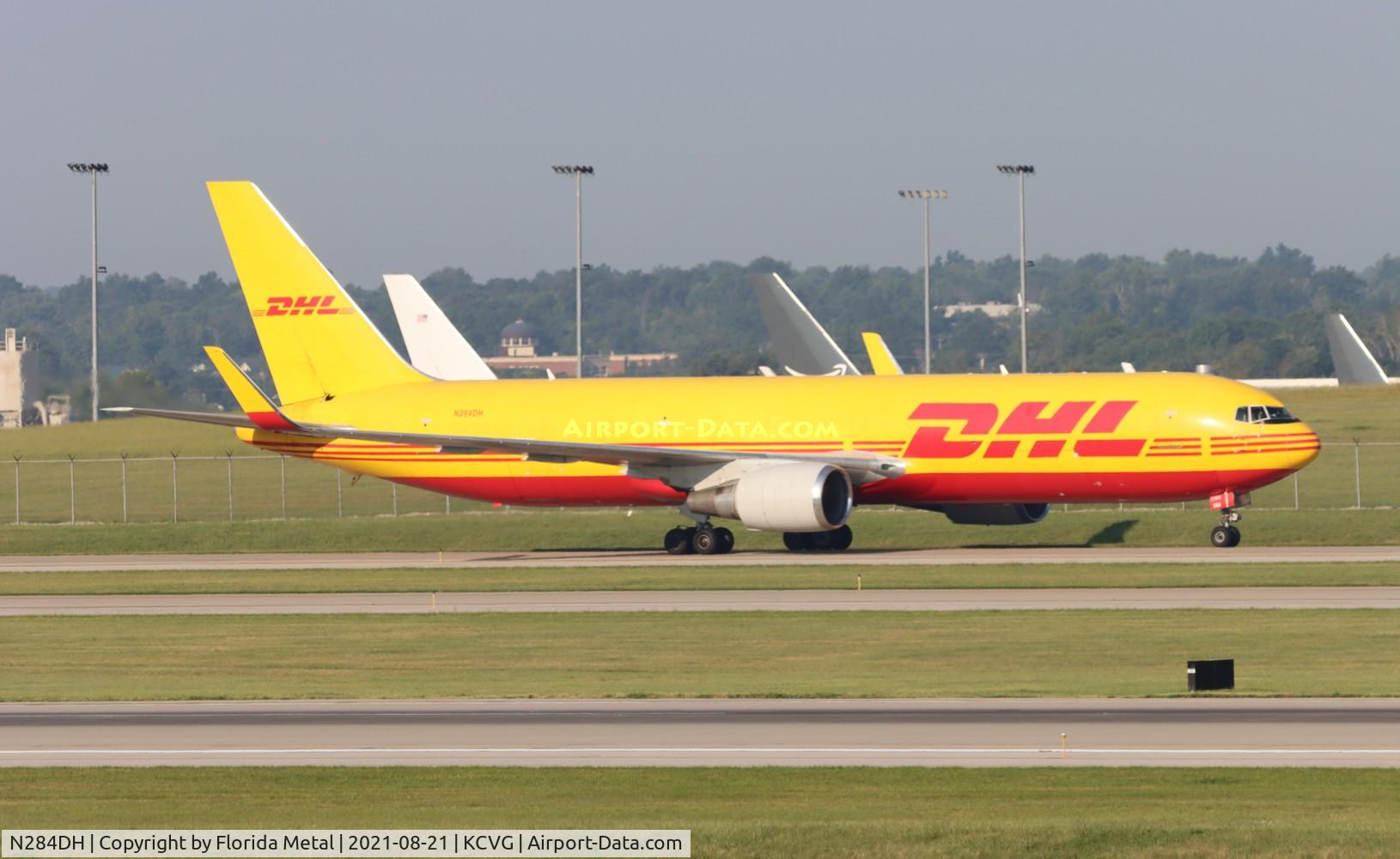 N284DH, 1996 Boeing 767-304/ER C/N 28040, CVG 2021