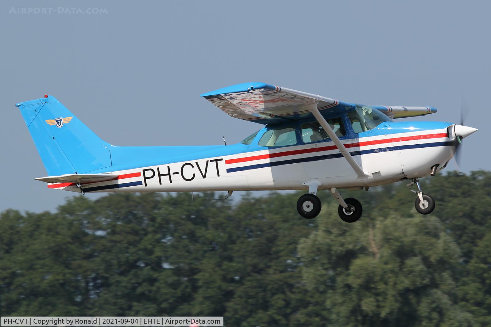 PH-CVT, Cessna 172P C/N 17275333, at teuge