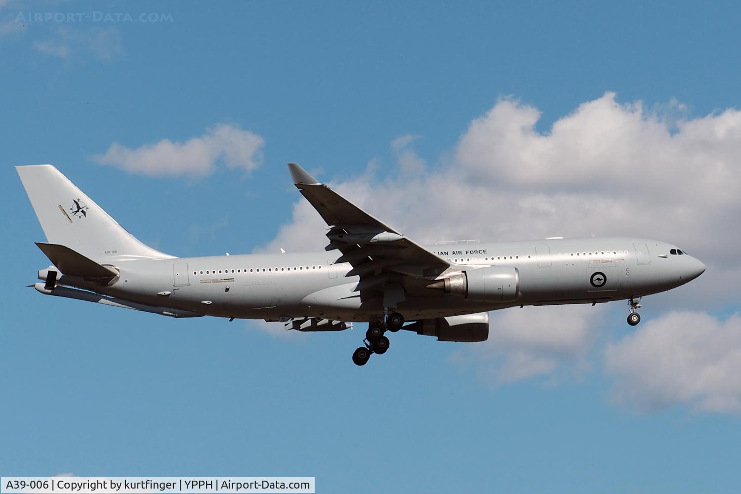 A39-006, 2008 Airbus A330-203/MRTT C/N 892, Airbus A330-200 MRTT cn 892. RAAF KC-30 serial A39-006 33 sqn, YPPH 20 November 2021.