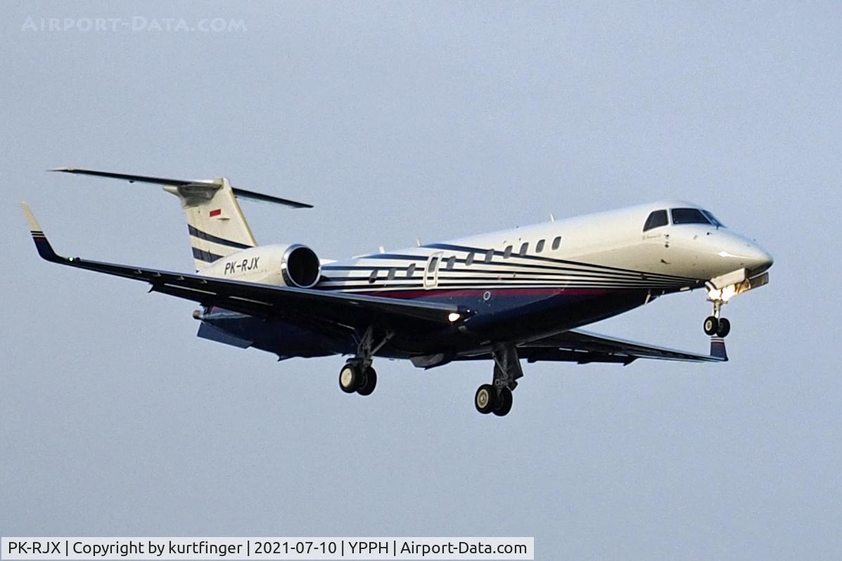 PK-RJX, 2016 Embraer EMB-135BJ Legacy 650 C/N 14501220, Embraer ERJ-135 Legacy 650 cn 14501220. Premiair PK-RJX final rwy 21 YPPH 10 July 2021