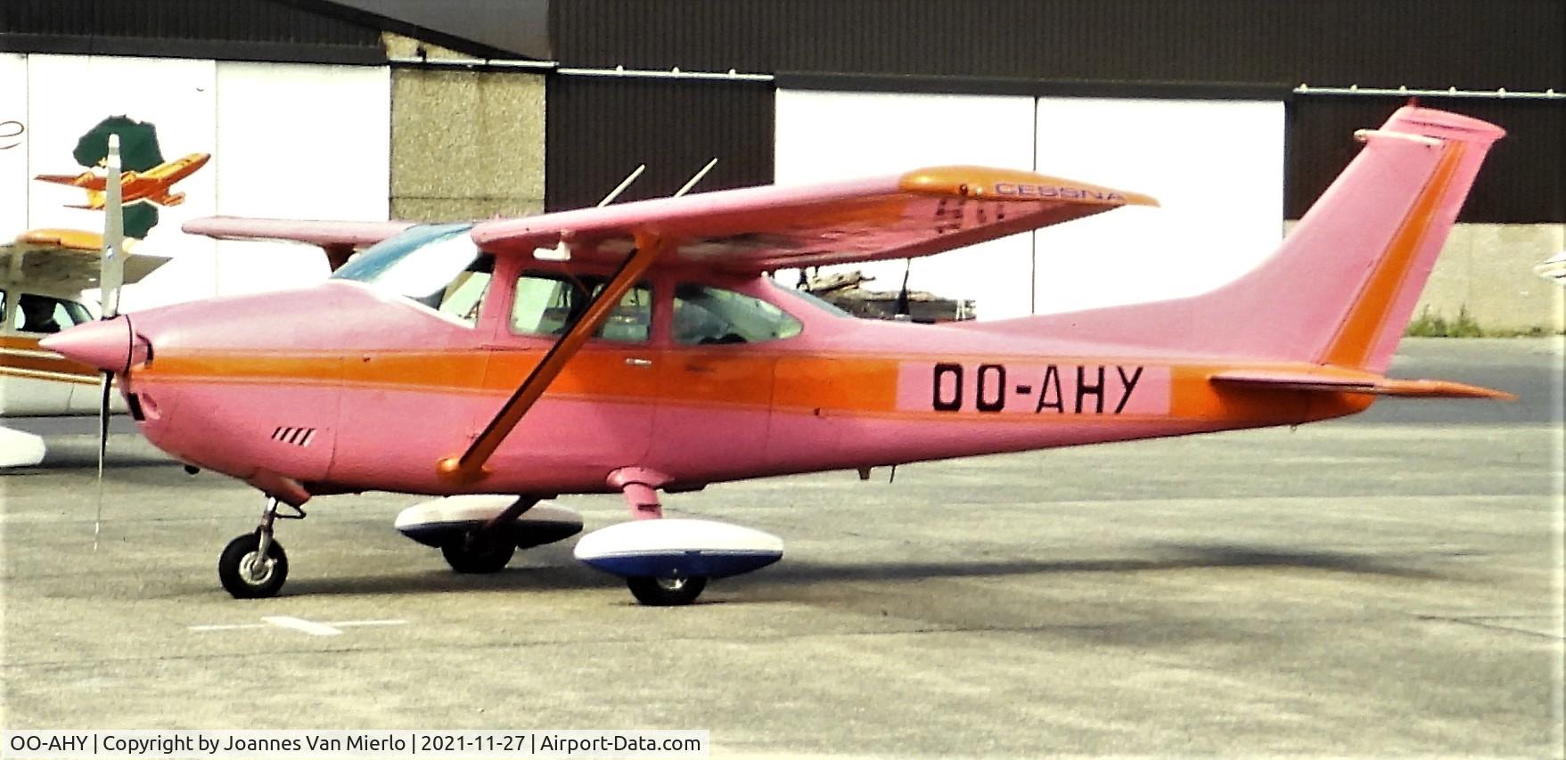 OO-AHY, 1972 Cessna 182P Skylane C/N 18261644, Slide scan