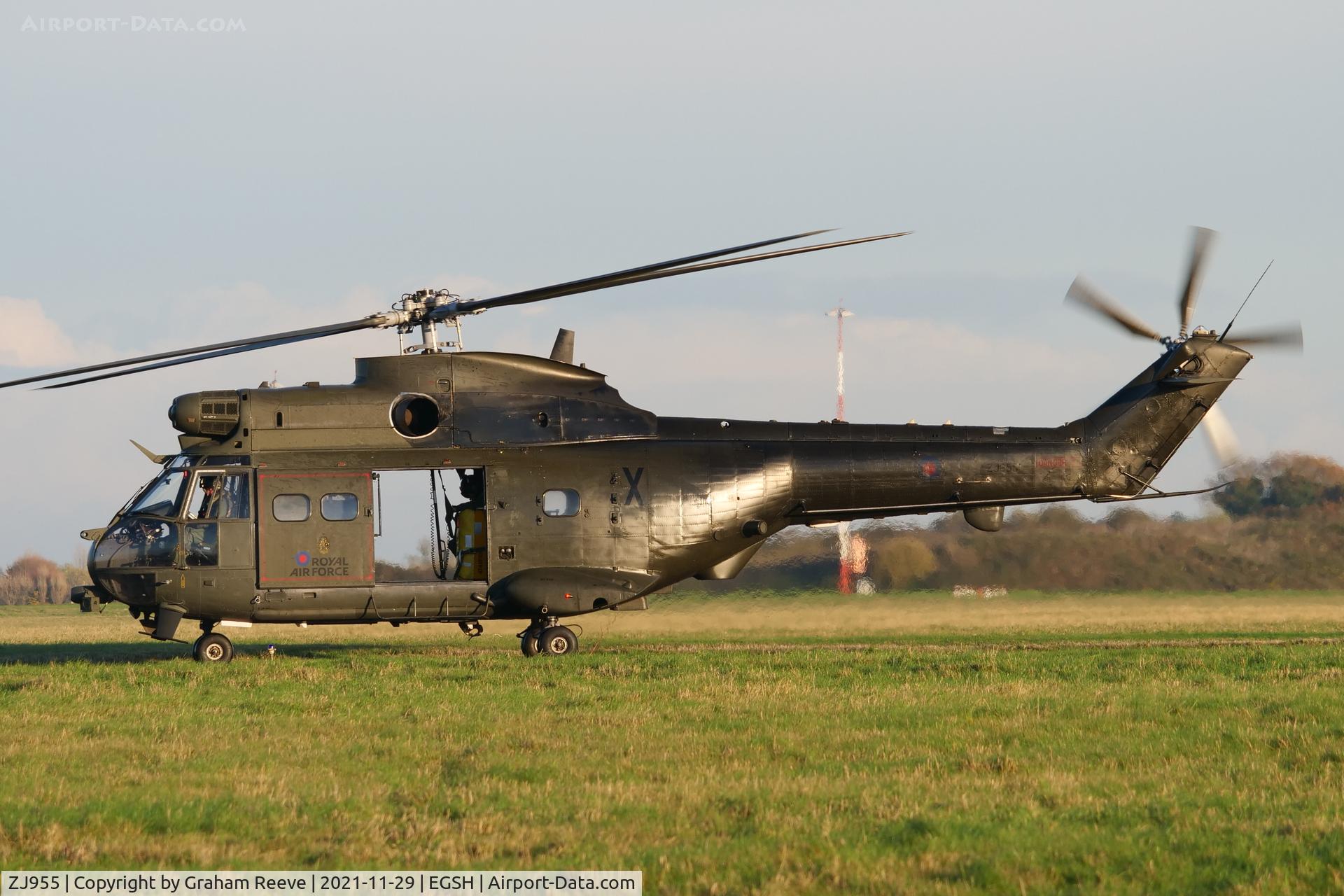 ZJ955, Aerospatiale Puma HC.2 C/N 1363, Departing from Norwich.