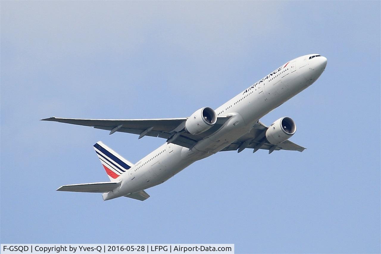 F-GSQD, 2004 Boeing 777-328/ER C/N 32726, Boeing 777-328 (ER), Take off rwy 06R, Roissy Charles De Gaulle airport (LFPG-CDG)