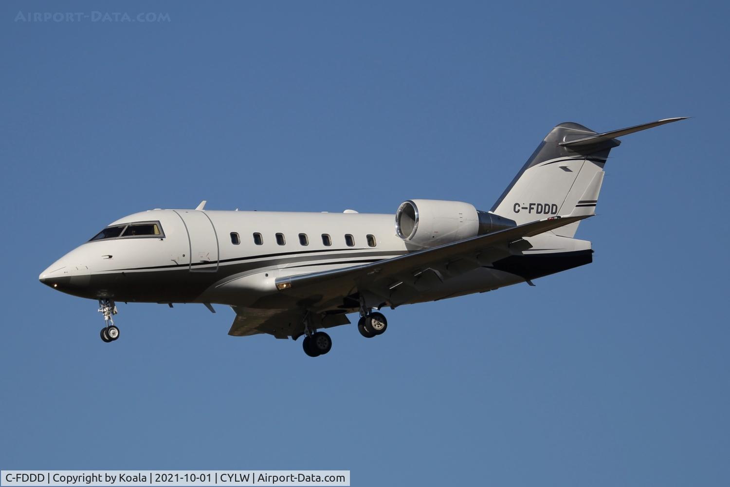 C-FDDD, 2005 Bombardier CL-600-2B16 Challenger C/N 5609, Final approach