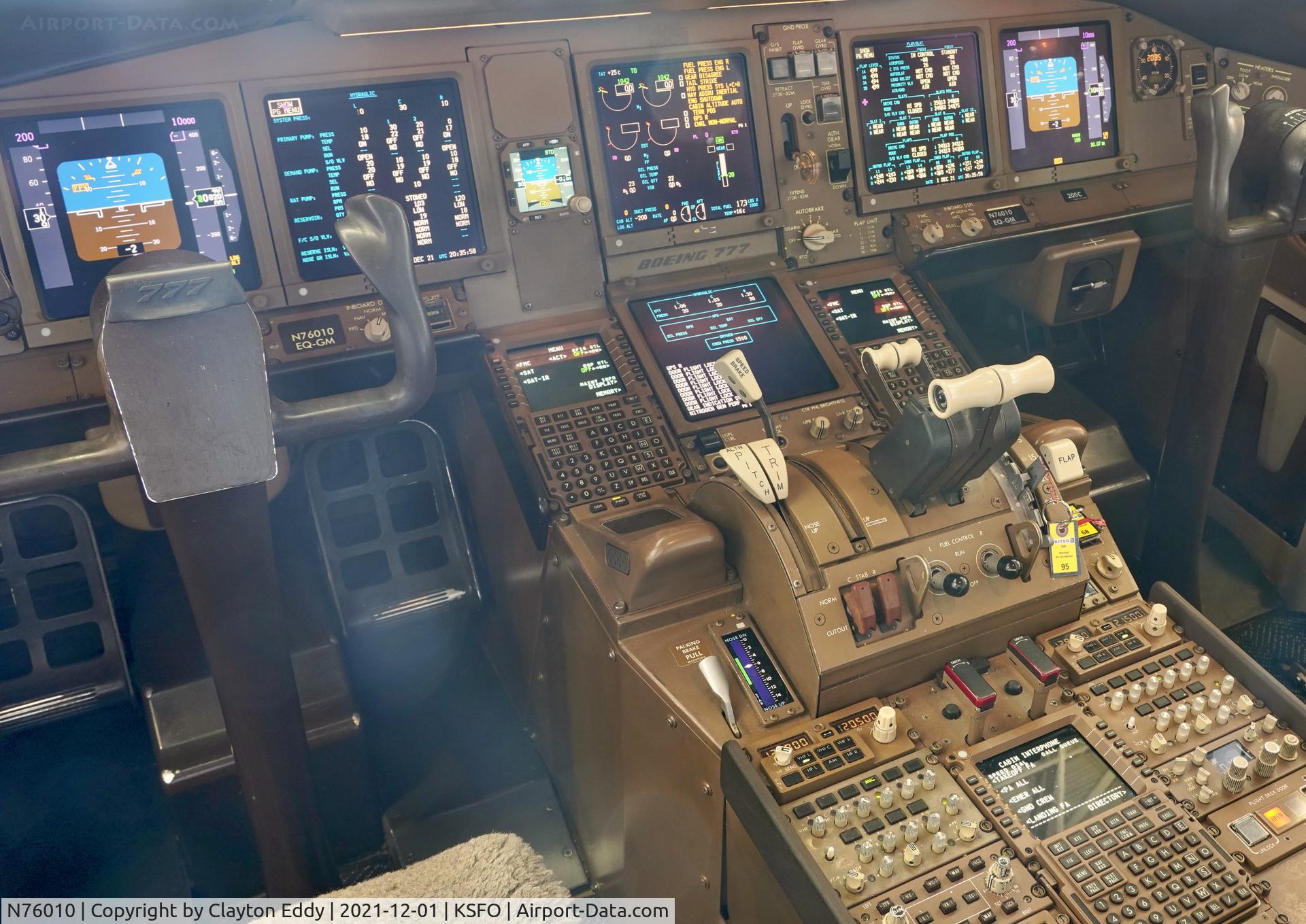 N76010, 1999 Boeing 777-224/ER C/N 29480, Flightdeck SFO 2021.