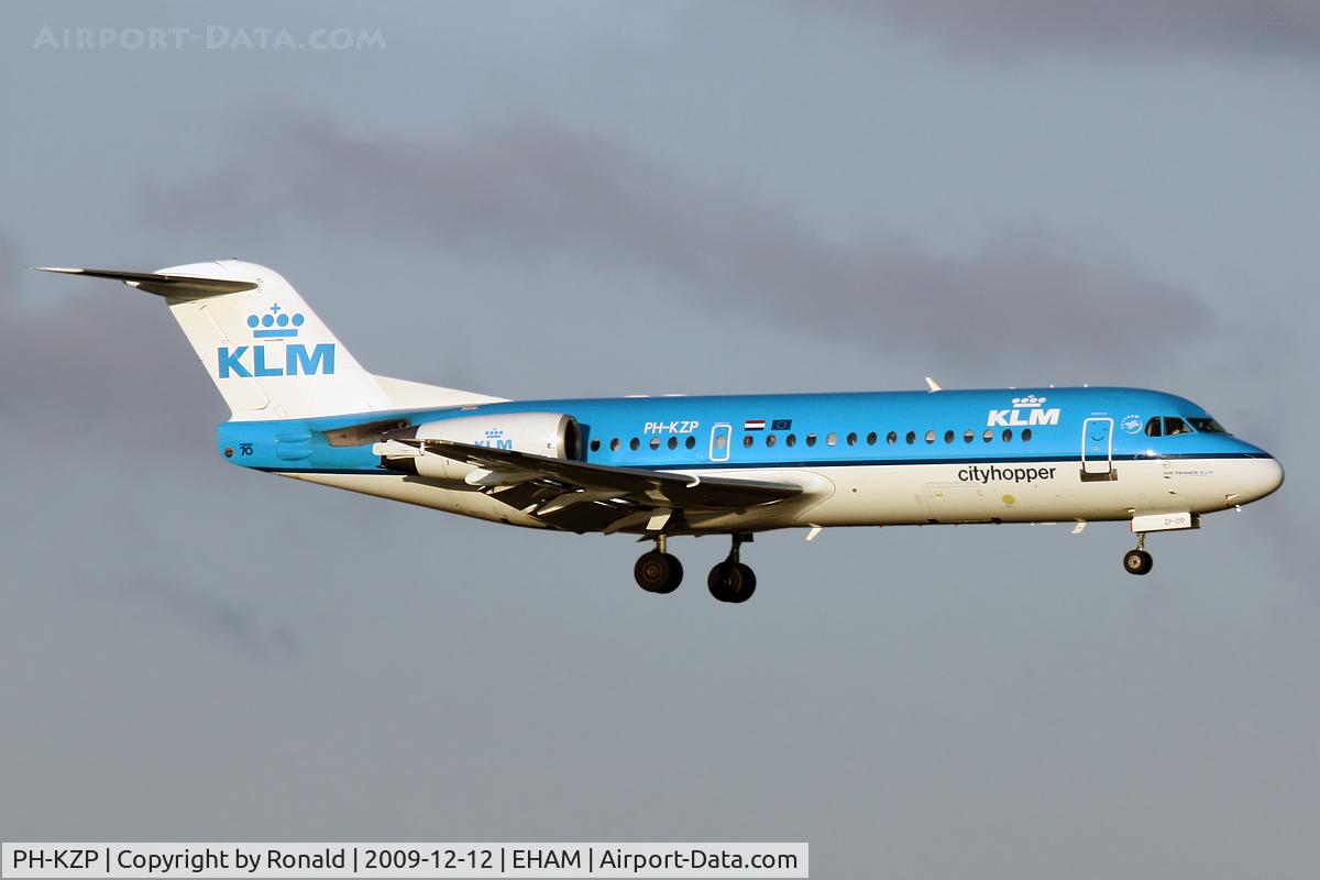 PH-KZP, 1995 Fokker 70 (F-28-0070) C/N 11539, at spl