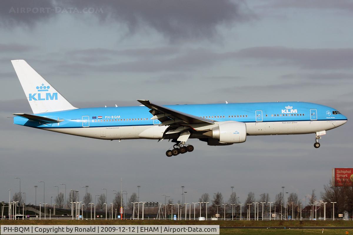 PH-BQM, 2006 Boeing 777-206/ER C/N 34712, at spl