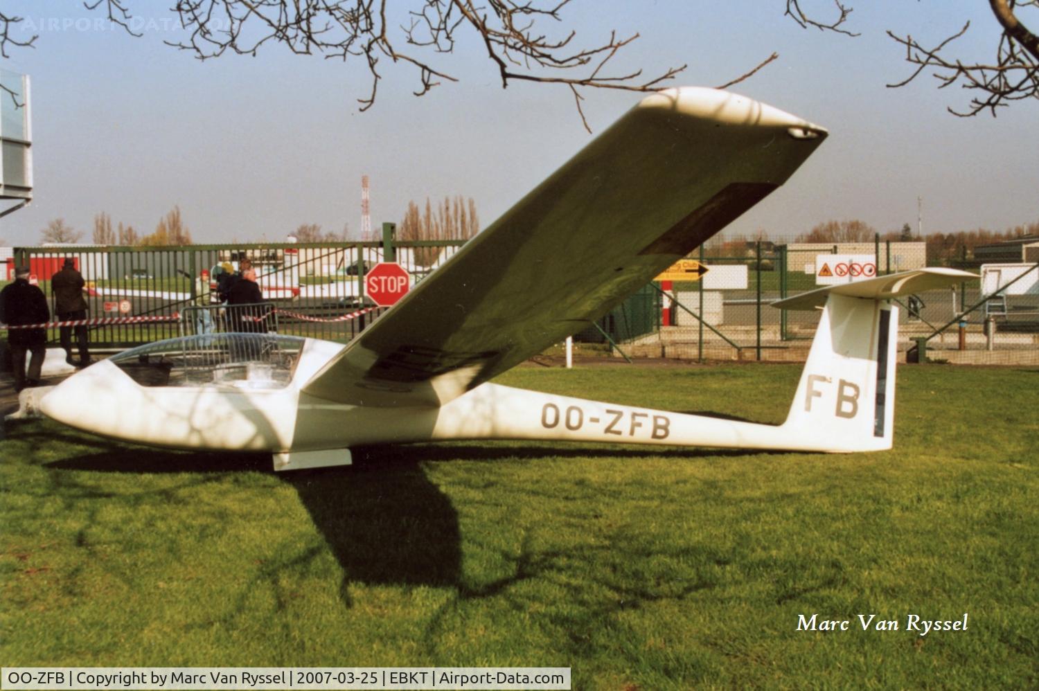 OO-ZFB, 1976 Grob G-102 Astir CS C/N 1377, At Wevelgem.