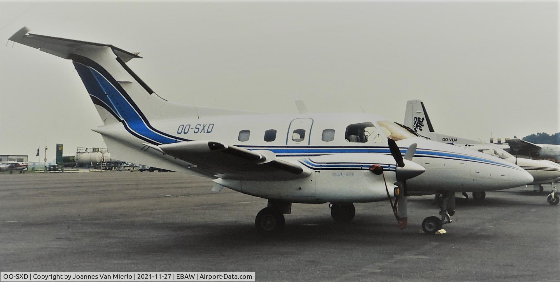OO-SXD, 1981 Embraer EMB-121A Xingu C/N 121043, Slide scan