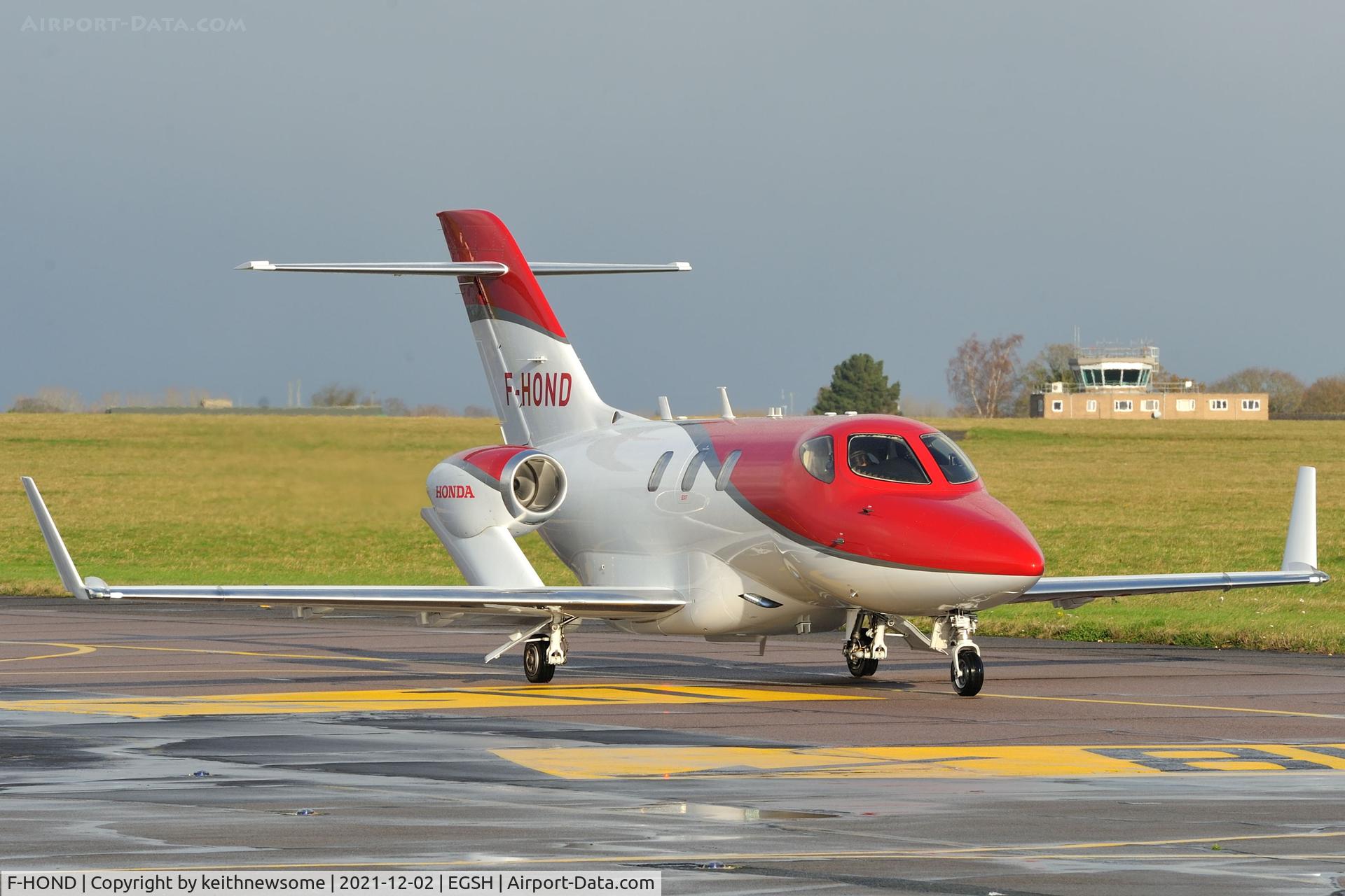 F-HOND, 2017 Honda HA-420 Hondajet C/N 42000097, Leaving Norwich.