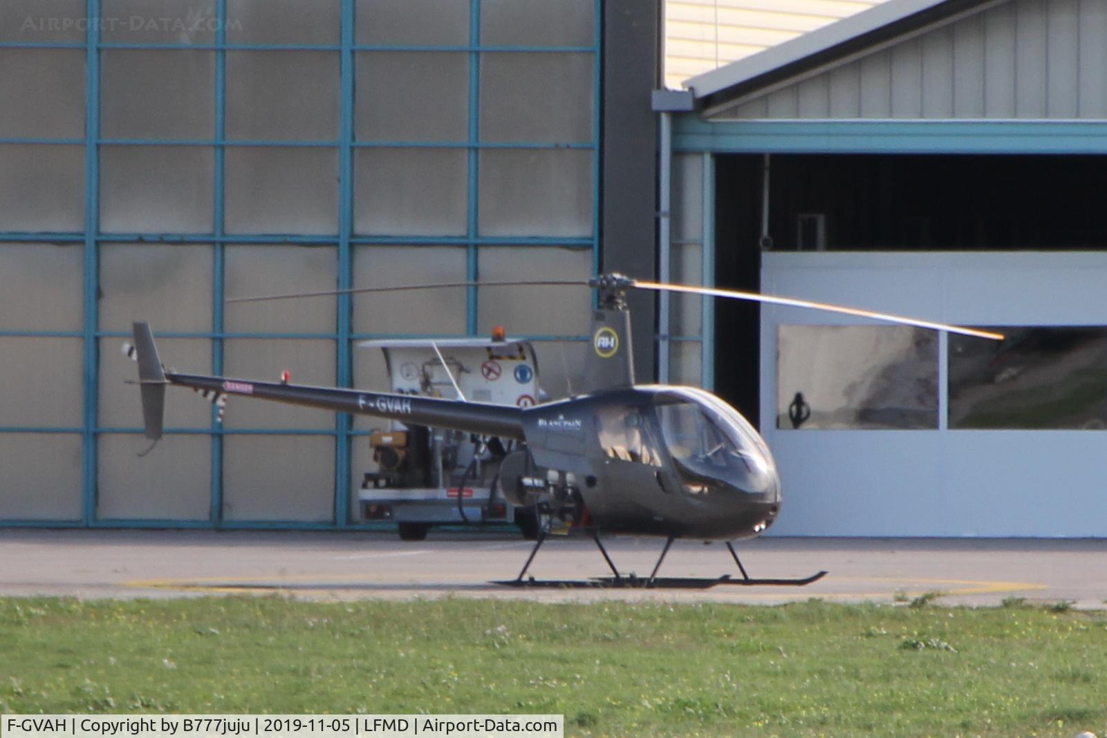F-GVAH, Robinson R 22 MARINER C/N 3191M, at Cannes
