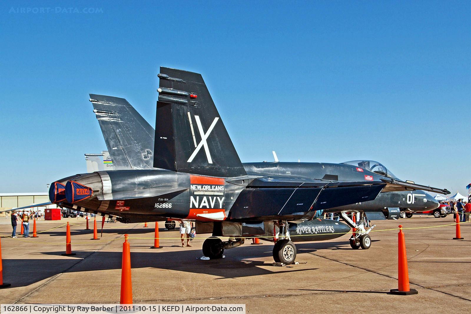 162866, McDonnell Douglas F/A-18A Hornet C/N 404/A336, 162866   McDonnell Douglas F/A-18A Hornet [A336] (United States Navy) Houston-Ellington Field~N 15/10/2011