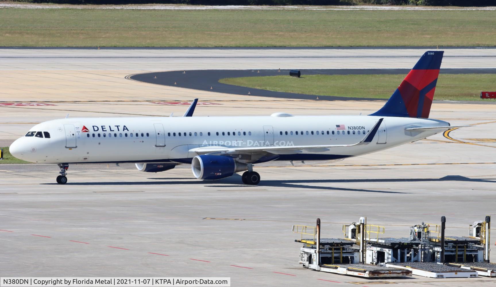 N380DN, 2019 Airbus A321-211 C/N 8915, TPA 2021