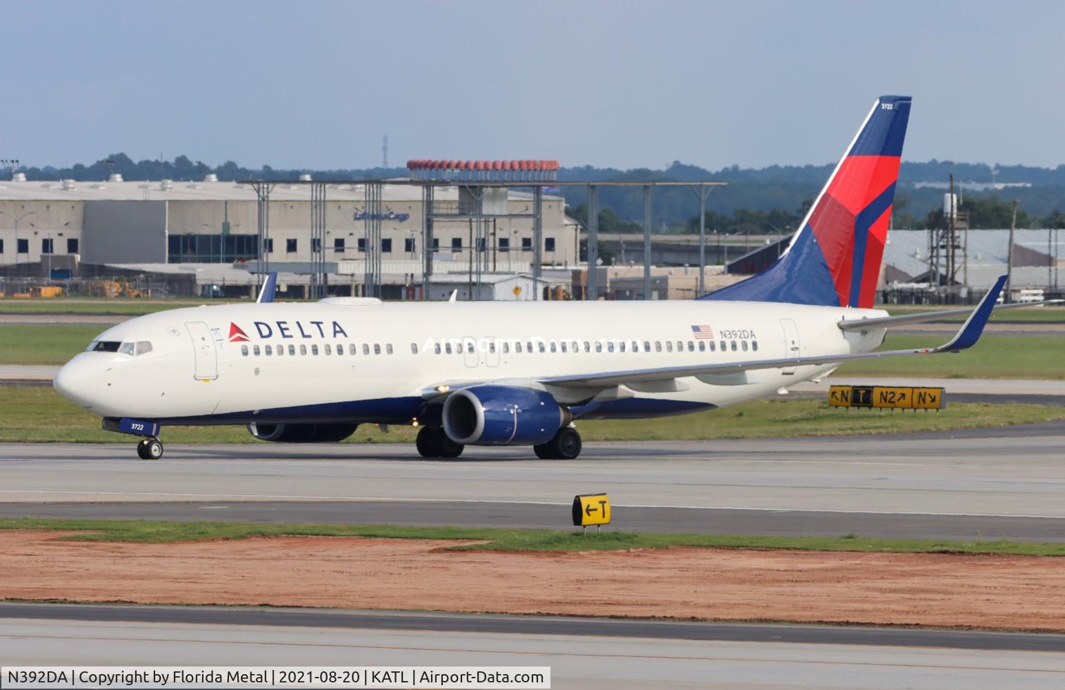 N392DA, 2000 Boeing 737-832 C/N 30561, ATL 2021