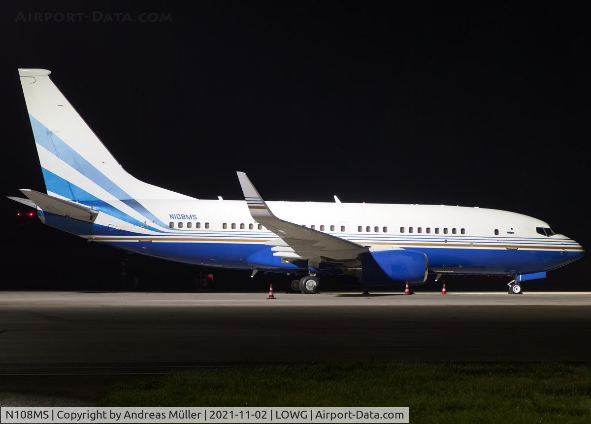 N108MS, 2002 Boeing 737-7BC C/N 33102, Nice visitor!