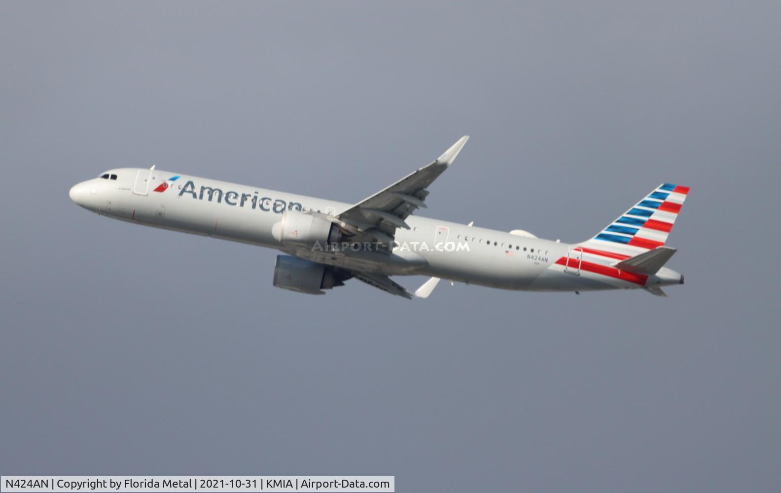N424AN, 2020 Airbus A321-253NX C/N 10141, MIA 2021
