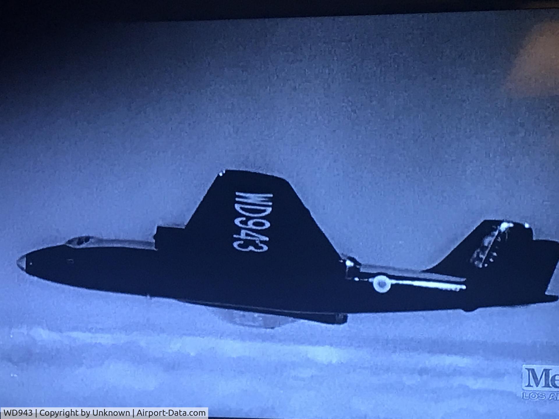 WD943, 1951 English Electric Canberra B.2 C/N 71025, From movie The Crawling Eye
