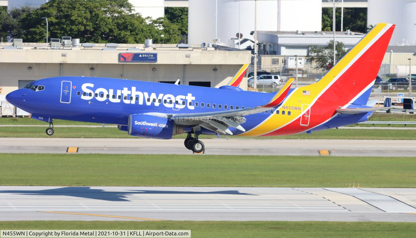N455WN, 2004 Boeing 737-7H4 C/N 32462, FLL 2021