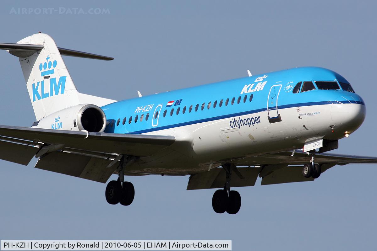 PH-KZH, 1997 Fokker 70 (F-28-0070) C/N 11583, at spl