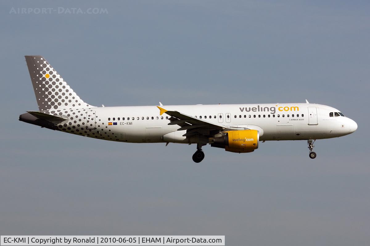 EC-KMI, 2008 Airbus A320-216 C/N 3400, at spl