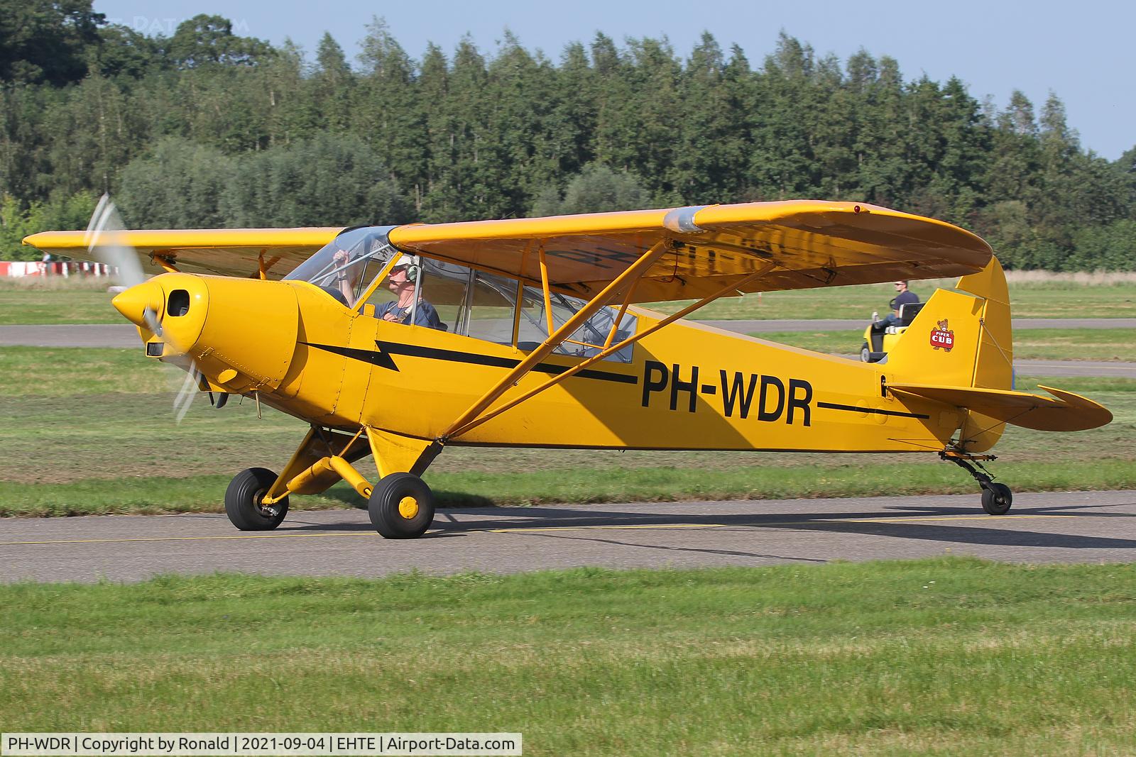 PH-WDR, 1954 Piper L-21B Super Cub (PA-18-135) C/N 18-3852, at teuge