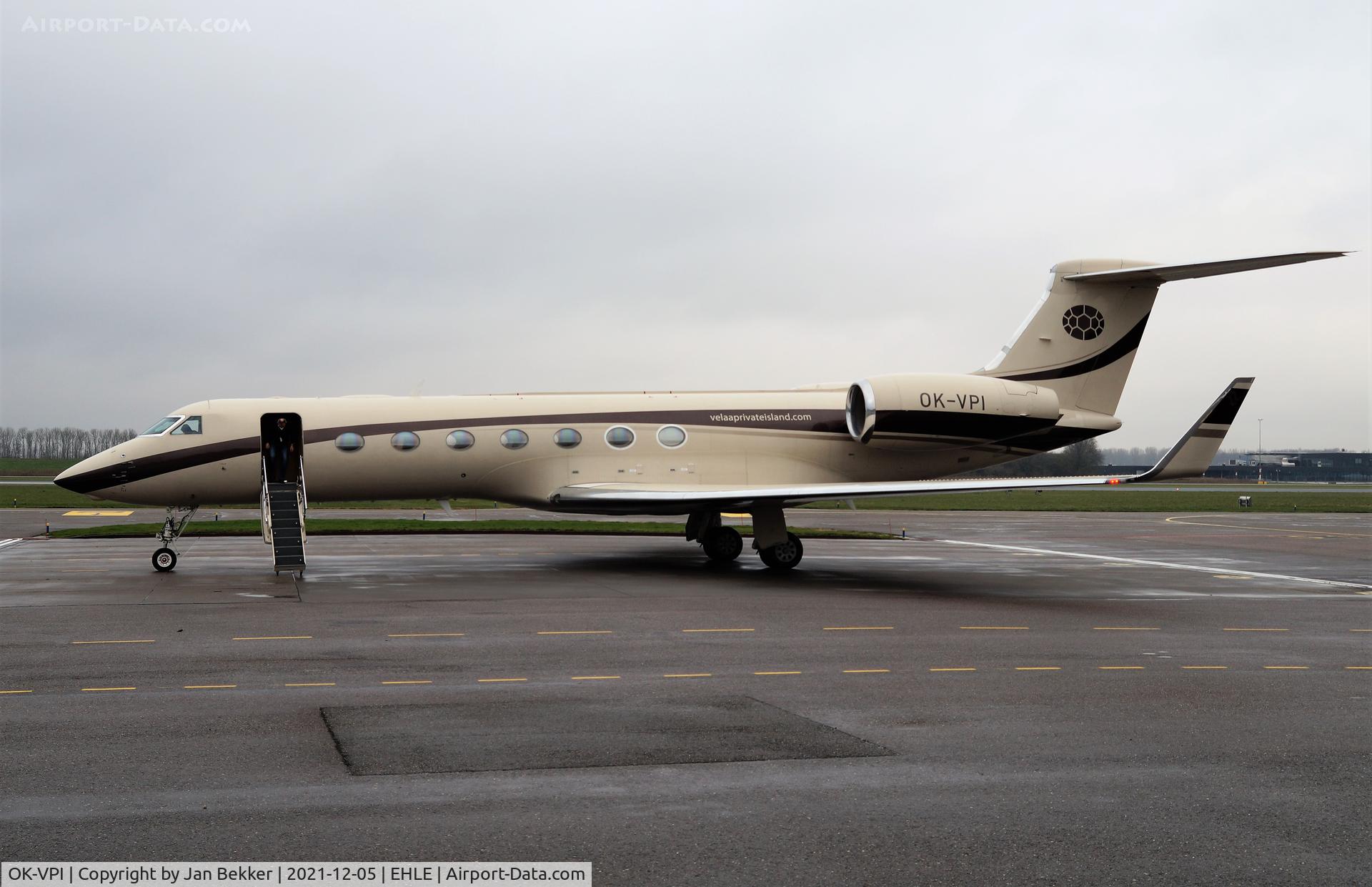 OK-VPI, 2008 Gulfstream Aerospace GV-SP (G550) C/N 5189, Arriving Lelystad Airport. Probably for a new livery by Satys