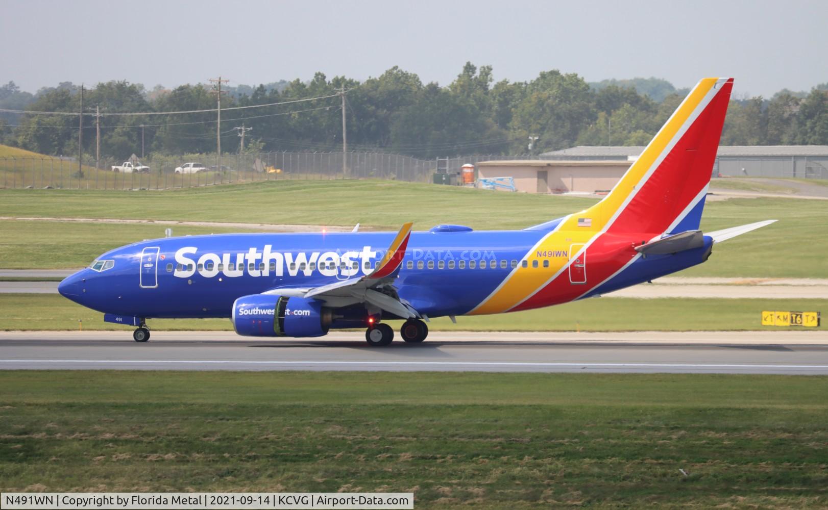 N491WN, 2004 Boeing 737-7H4 C/N 33867, CVG 2021