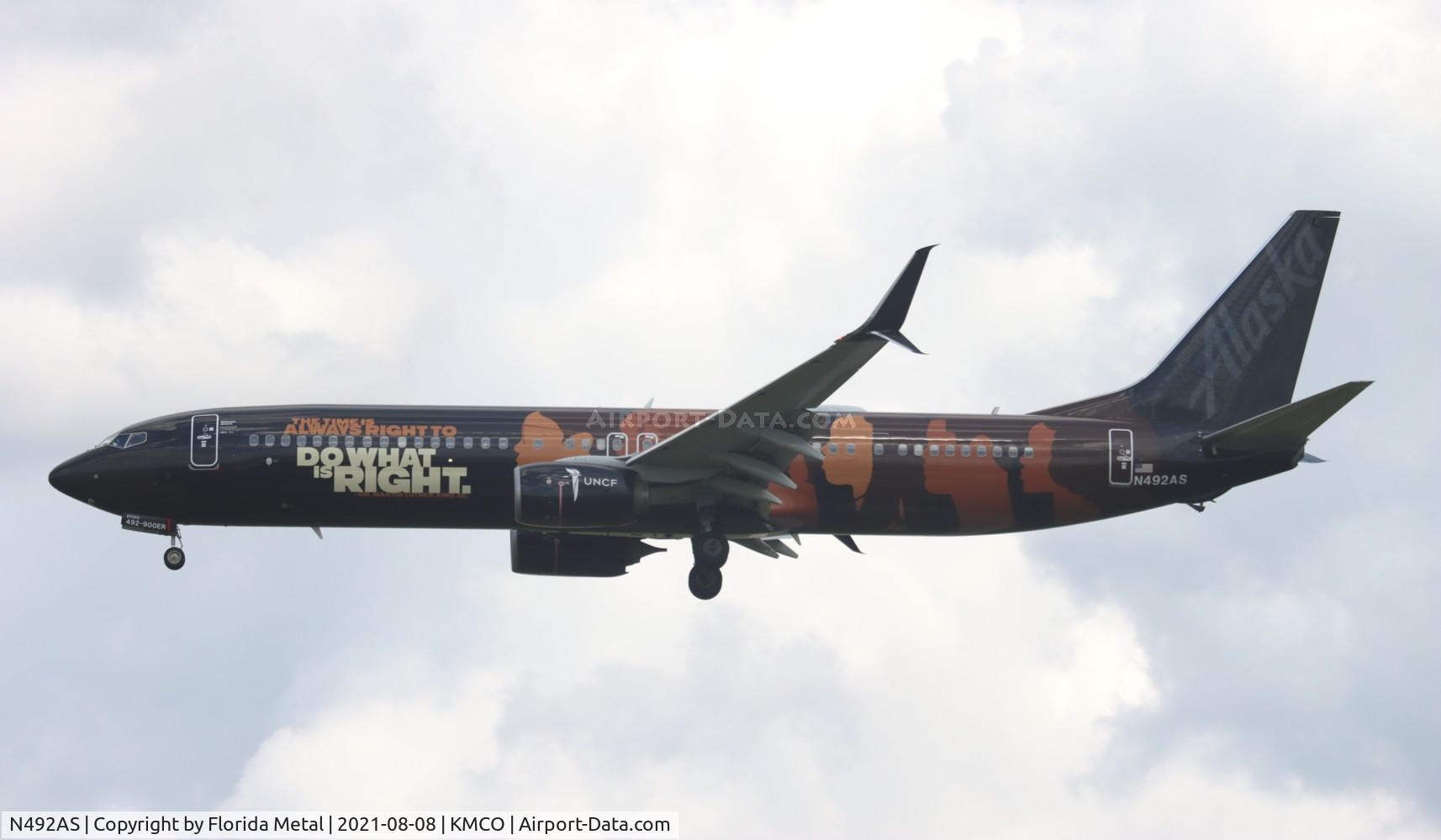 N492AS, 2015 Boeing 737-990/ER C/N 44110, UNCF livery