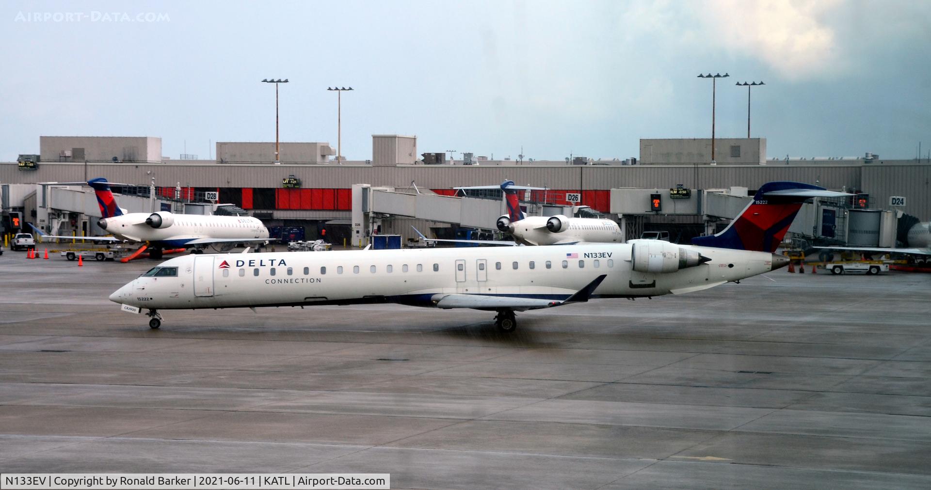 N133EV, 2009 Bombardier CRJ-900ER (CL-600-2D24) C/N 15222, Taxi Atlanta