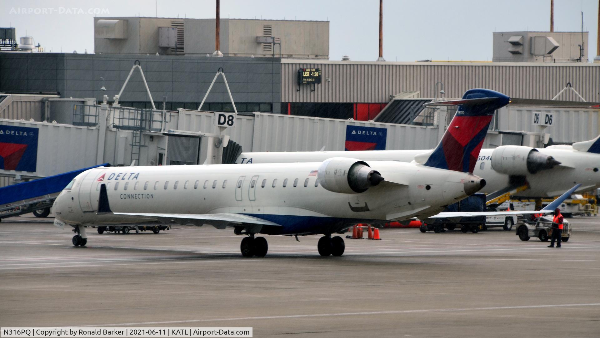 N316PQ, 2014 Bombardier CRJ-900LR (CL-600-2D24) C/N 15316, Taxi Atlanta