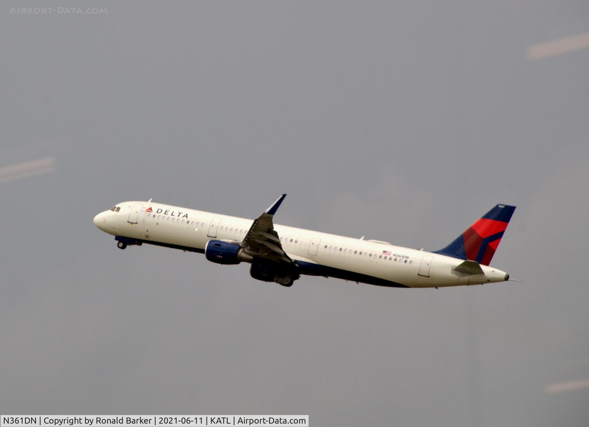 N361DN, 2018 Airbus A321-211 C/N 8423, Takeoff Atlanta