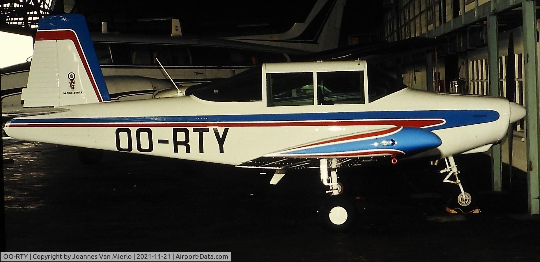 OO-RTY, 1980 Varga 2150A Kachina C/N VAC-157-80, Slide scan