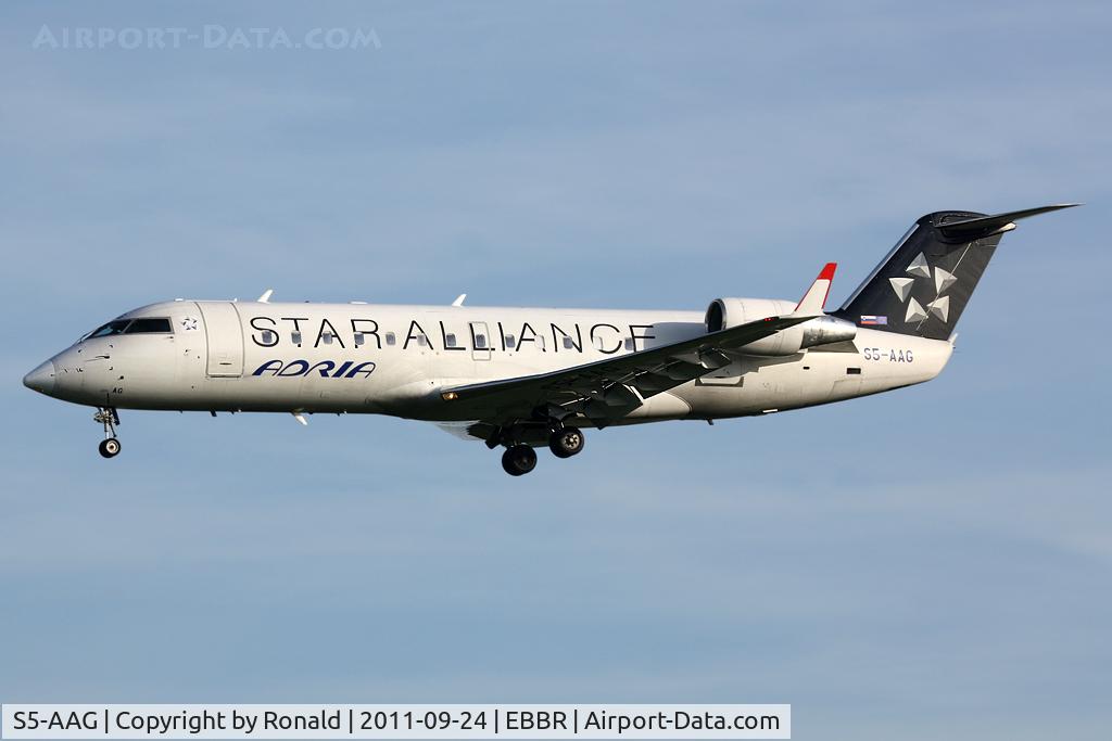 S5-AAG, 2000 Canadair CRJ-200LR (CL-600-2B19) C/N 7384, at bru