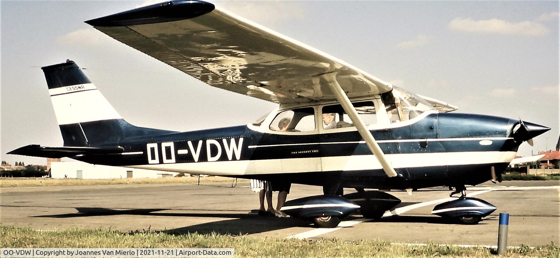 OO-VDW, 1969 Reims F172H Skyhawk C/N 0626, Slide scan