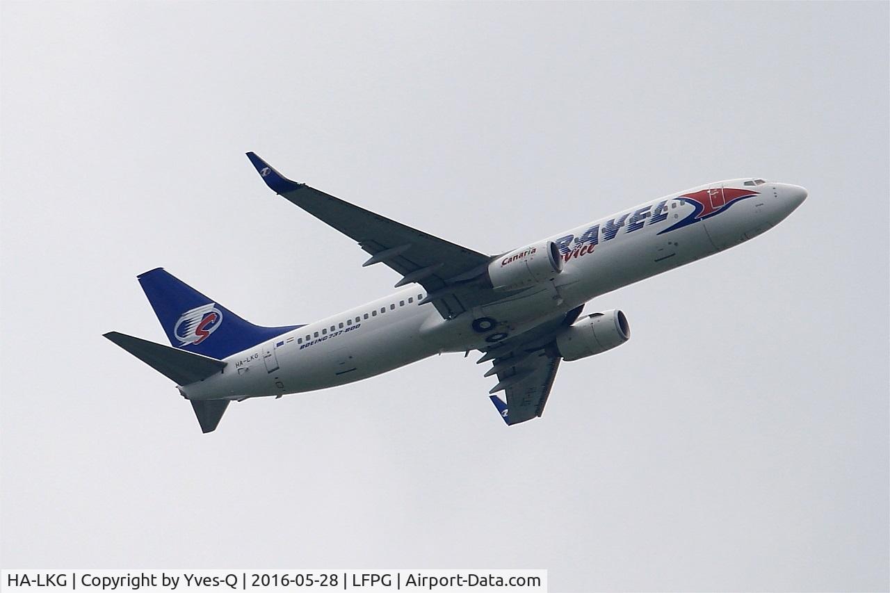 HA-LKG, 2001 Boeing 737-8CX C/N 32362, Boeing 737-8CX, Take off rwy 06R, Roissy Charles De Gaulle airport (LFPG-CDG)