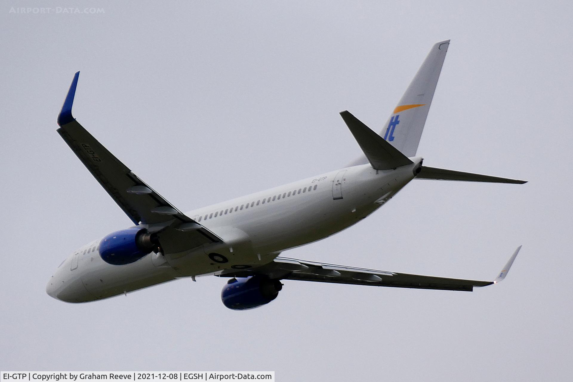 EI-GTP, 2005 Boeing 737-86Q C/N 30296, Departing from Norwich.