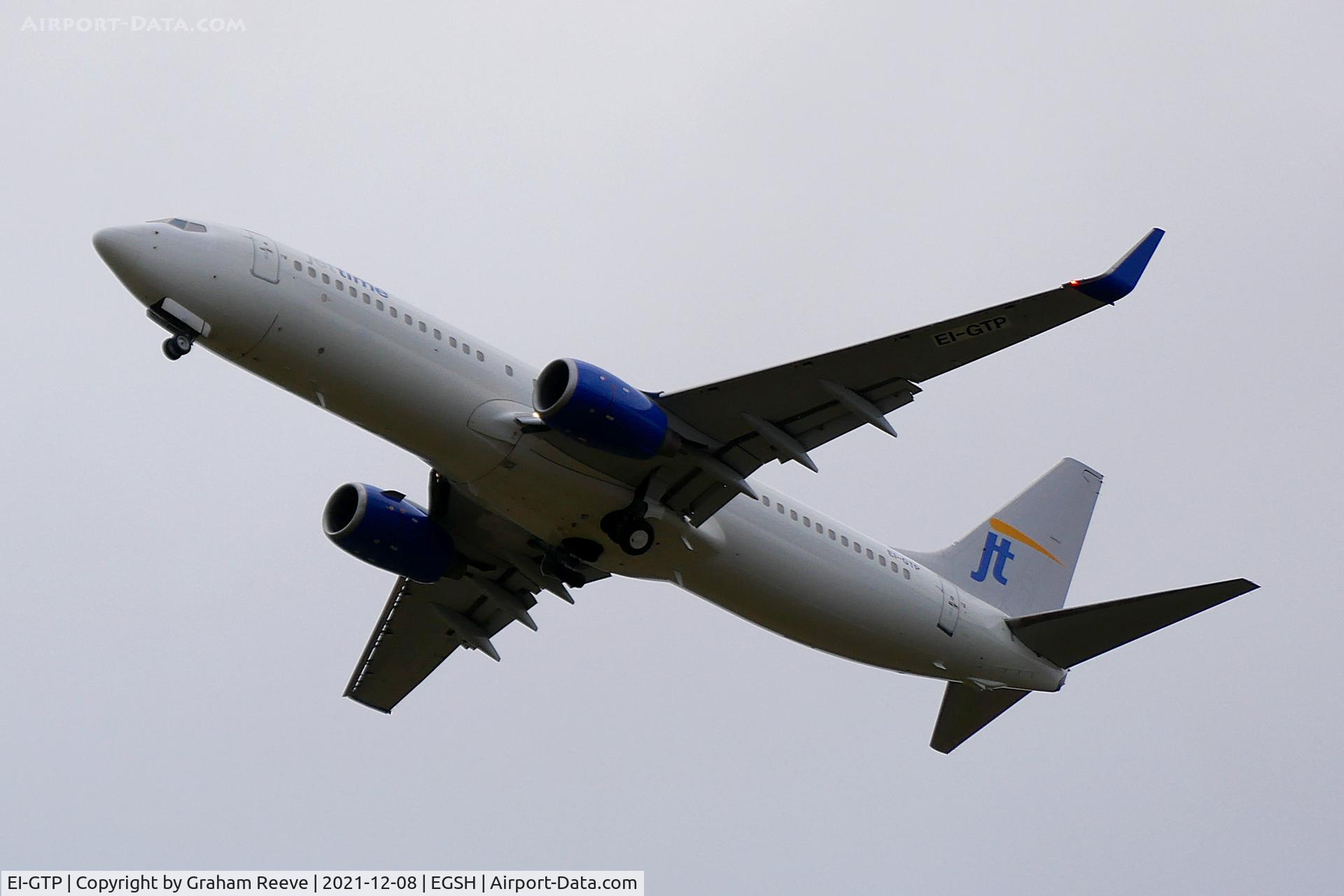 EI-GTP, 2005 Boeing 737-86Q C/N 30296, Departing from Norwich.