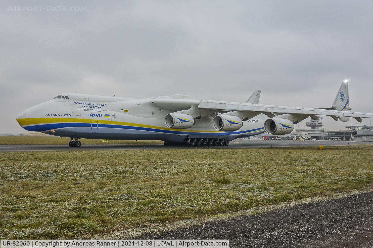 UR-82060, 1988 Antonov An-225 Mriya C/N 19530503763, Antonov Airlines An-225