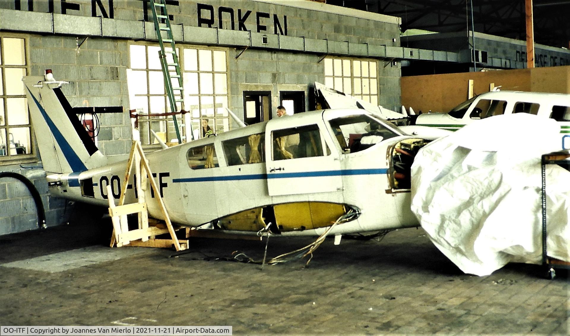 OO-ITF, 1973 Piper PA-34-200 C/N 34-7350303, Slide scan