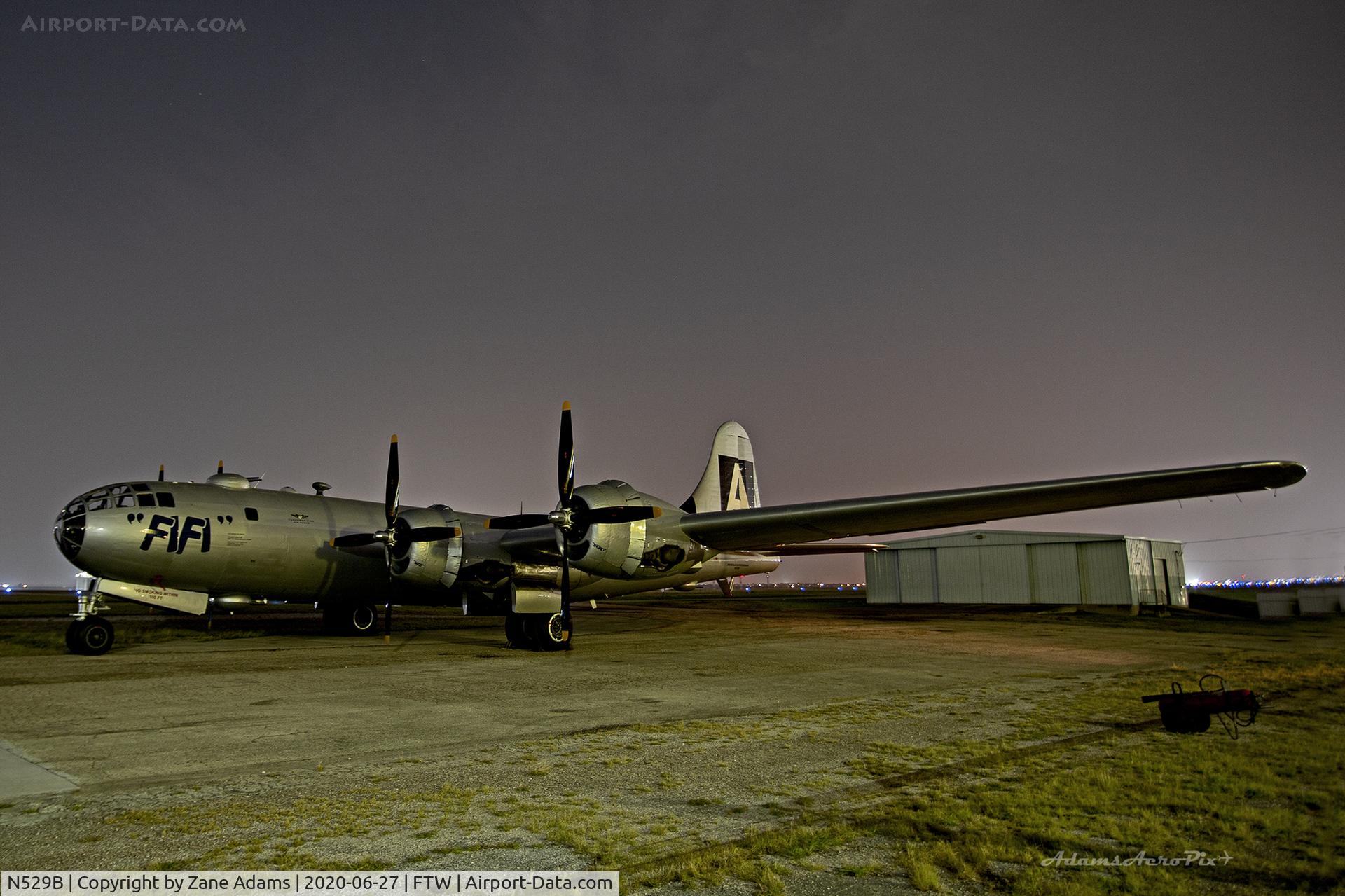 N529B, 1944 Boeing B-29A-60-BN Superfortress C/N 11547, Fifi at night