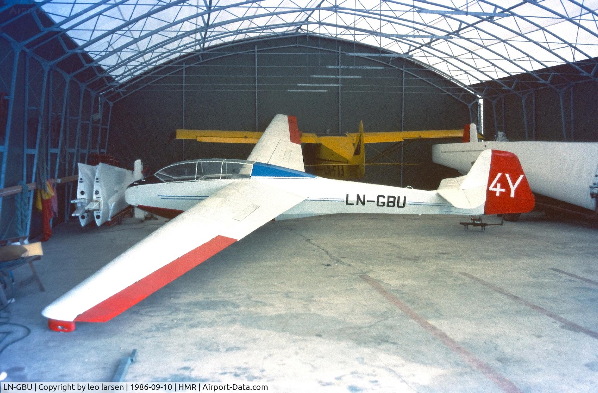 LN-GBU, Scheibe Bergfalke II/55 C/N 247, Hamar 10.9.1986