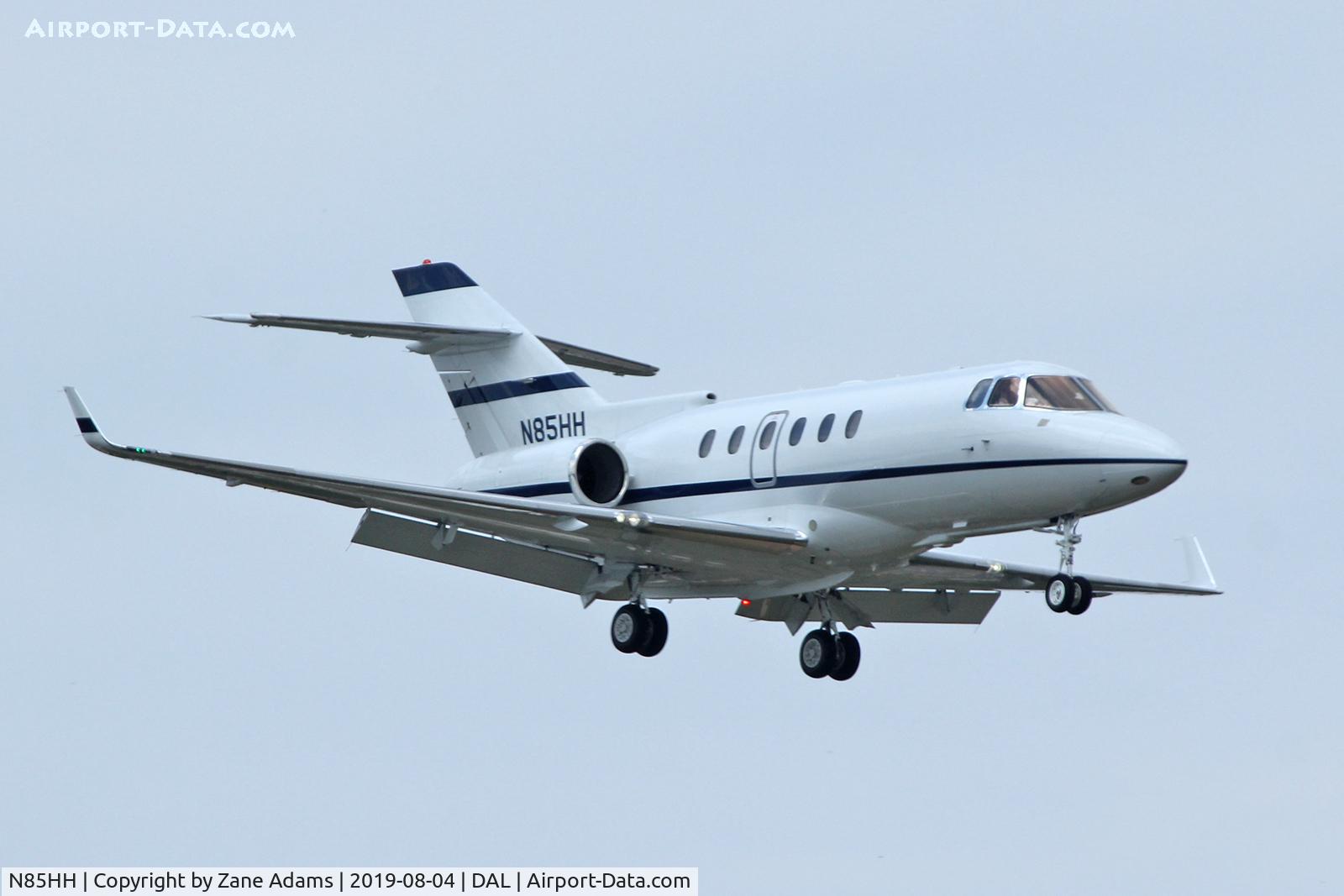 N85HH, 2007 Raytheon Hawker 850XP C/N 258817, Arriving at Dallas Love Field
