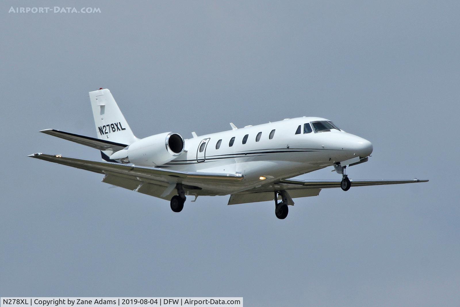 N278XL, 2002 Cessna 560XL C/N 560-5278, Arriving at Dallas Love Field