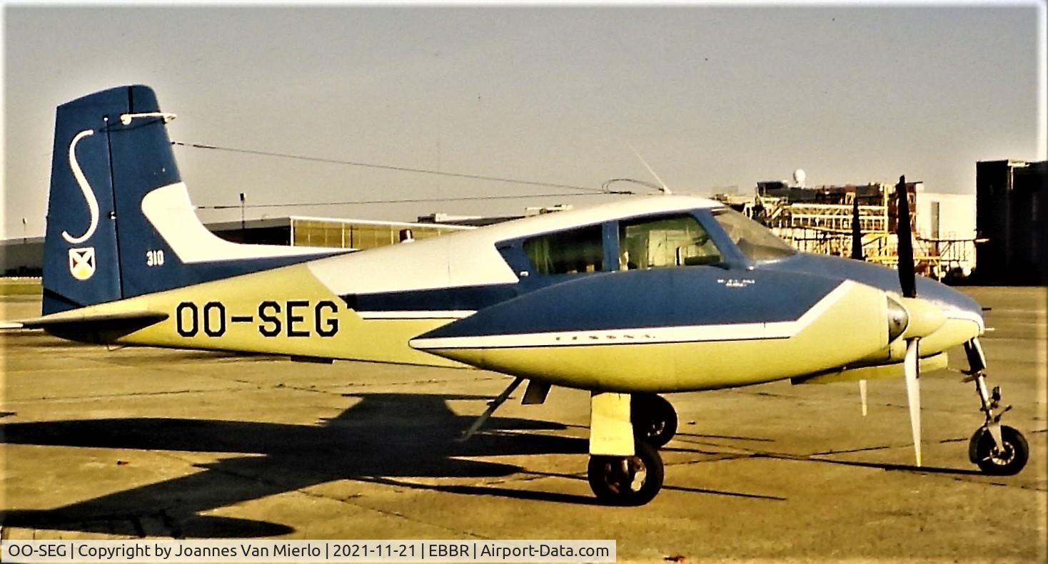 OO-SEG, Cessna 310B C/N 35626, Slide scan