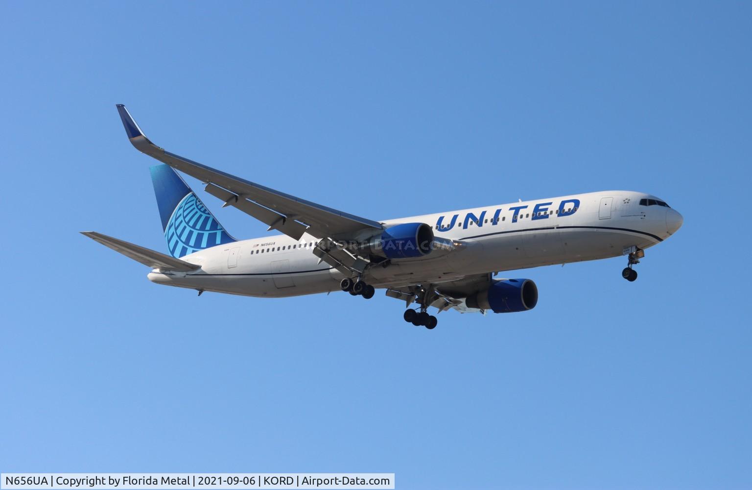 N656UA, 1992 Boeing 767-322 C/N 25394, ORD 2021