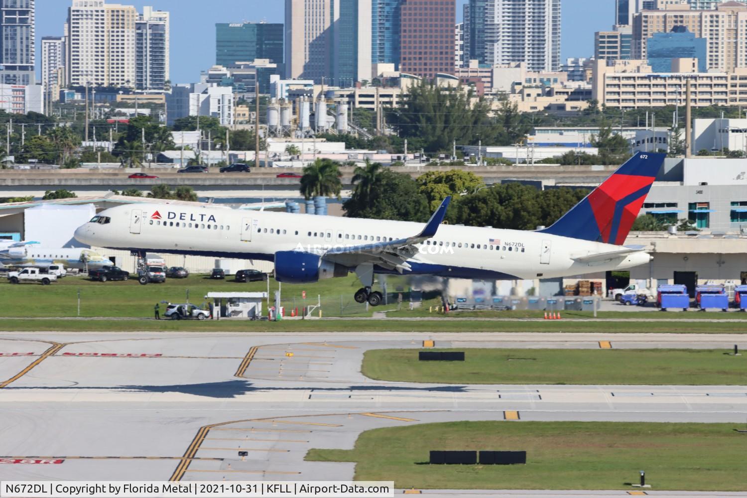 N672DL, 1992 Boeing 757-232 C/N 25977, FLL 2021