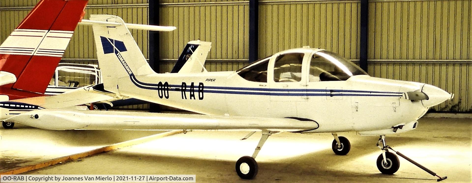 OO-RAB, Piper PA-38-112 Tomahawk C/N 3879A0569, Slide scan