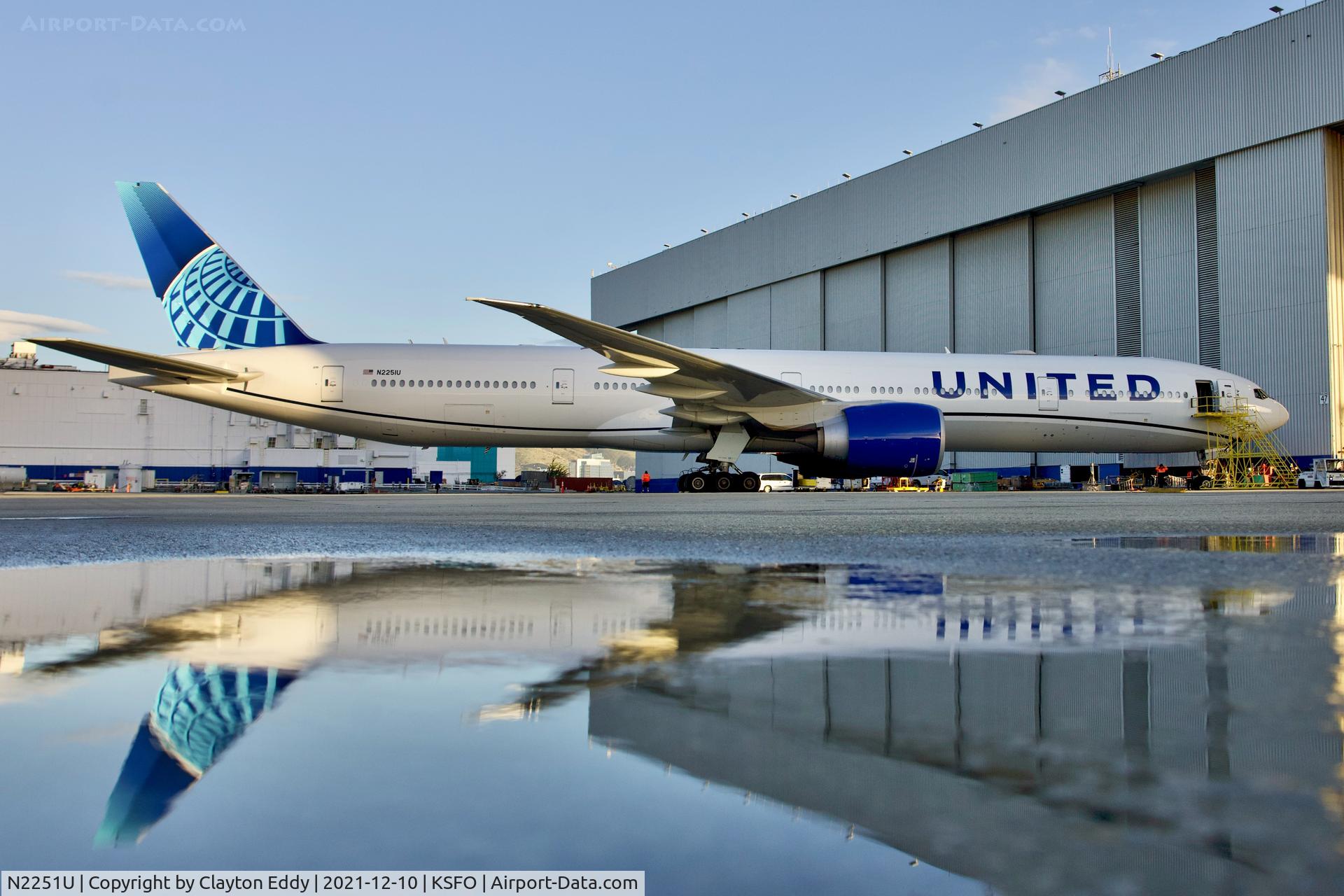 N2251U, 2020 Boeing 777-300/ER C/N 66591, SFO 2021.